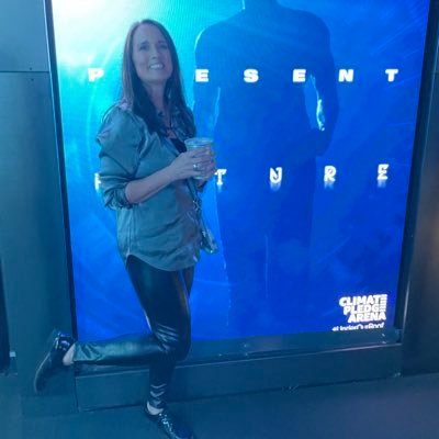 Wife, mom, hugger. Comms, travel, sunshine, sports (@UWathletics, @Mariners @Seahawks). Ally 🏳️⚧️ Views are my own.