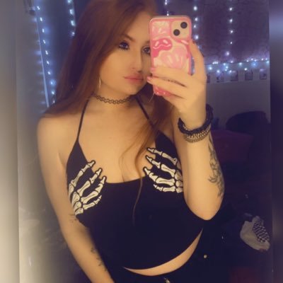 Sarahsxvv's profile picture. Seductive sweetheart💋 natural redhead🤭 🧨 Telegram is @Sarahsxvvv IG is Snklove1069.   CA: $sarah1069k