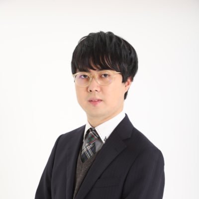 「佐藤 伶太」です!好きな呼び名でお呼びください!G1タイトル目指して全国回遊中!note更新!競技麻雀界の広報活動も行っています。 2019/3/1〜2022/7/6間、日本プロ麻雀連盟関西本部所属。体調不良を理由に退会。 2024年度よりプロ団体主催のプロアマ大会に本格的に参戦中。公共交通機関が大好き。