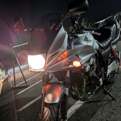 こちらはバイク用垢
CBR250R(MC41)→CB400SB(NC39)
愛用ミラーレス一眼 :Nikon Z fc