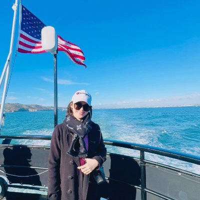 FanShiyabeauty's profile picture. Hey y'all! 🇺🇸✨ My dad's from SoCal, and my mom's Chinese 🐉❤️. I’m currently running my family’s jewelry business 💎—trying to keep the sparkle alive!