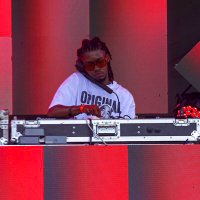 uThembani (@umlungu_omnyama) 's Twitter Profile Photo