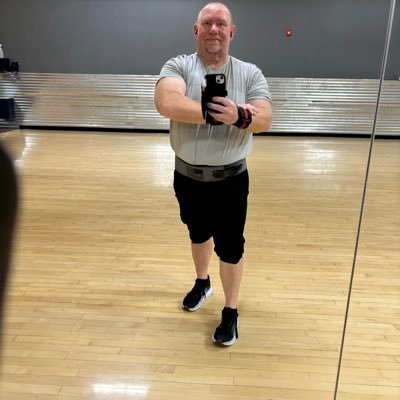 JamesD82373938's profile picture. PNW gym guy.🚫crypto, or day trading of any kind.