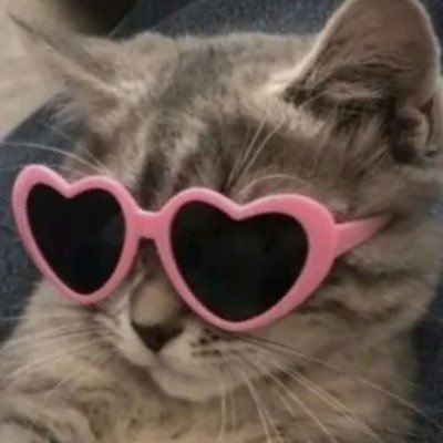 not_cxrly's profile picture. gold dust woman