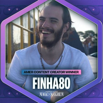 Formado em Jornalismo UNESP - Bauru, Co-Stream de TFT e fã de Dragon Ball