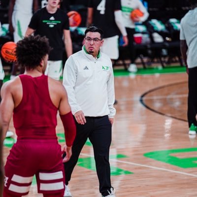 Assistant Coach @UNDMBasketball | MS in Physical Education @UNM | BA in Business Administration @UNM | #LLJB | KLT♥️ #JUCOProduct