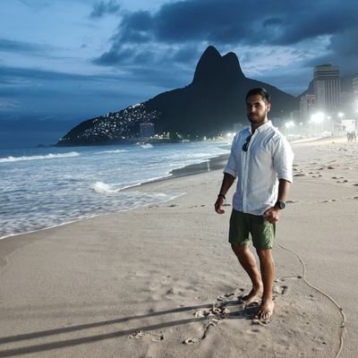 Eaah1077's profile picture. 