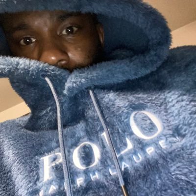 sum1 dissed me yesterday, what I’m pose to do go cry & put this million dollar money chasing mission to the side ? It’s our 🌎 you just exist.