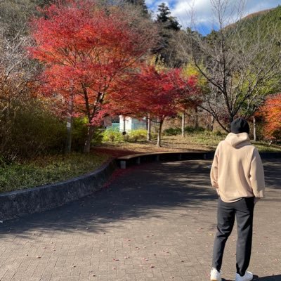 tRzWa9pcMxhgMEa's profile picture. 未来は過去を証明する🍊