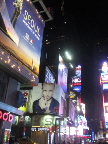 kerenm's profile picture. There are many things that Keren loves about working in real estate. However, the satisfaction of securing both a home and a great deal for her clients is what