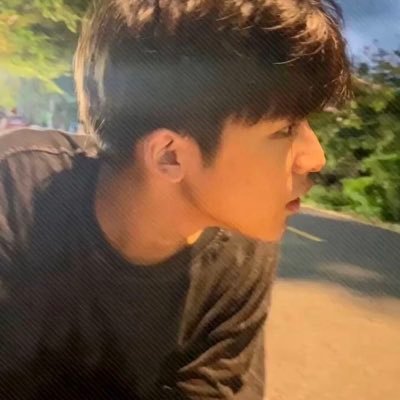 liguhell's profile picture. 