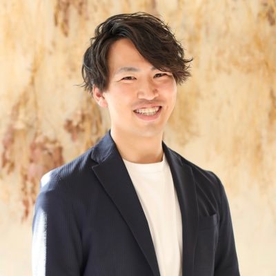 新潟出身の31歳|企業の構造改革支援を専門とする会社で経営企画やってます|副業では能力開発・キャリア領域の講師業|趣味でダンスチーム運営してます|座右の銘は『まわりの人を幸せに』|ゆるくのんびり生きてます|三度の飯よりB'zが好き