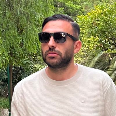 alper011905's profile picture. 