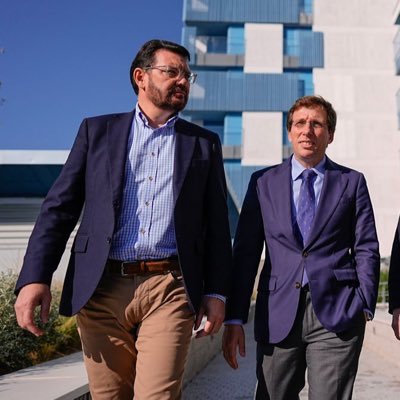 Concejal del Ayuntamiento de Madrid en el distrito de Villa de Vallecas.