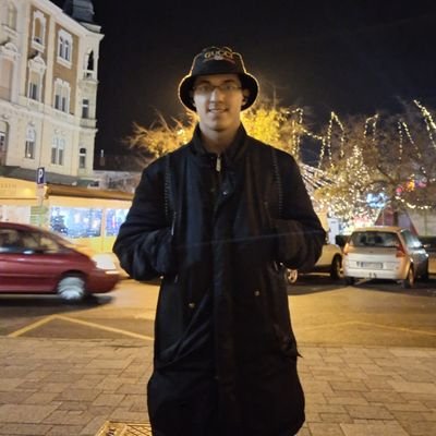 pterlaczko1's profile picture. sziasztok peti vagyok aki szeretne egy kisebb élvezetet bevezetni az életébe szextalikal kapcsolatban bátran keresetek!