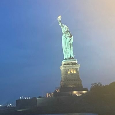 BigOxcs's profile picture. A little Macro - some sports - it can be offensive - best charts on the street -no advice.