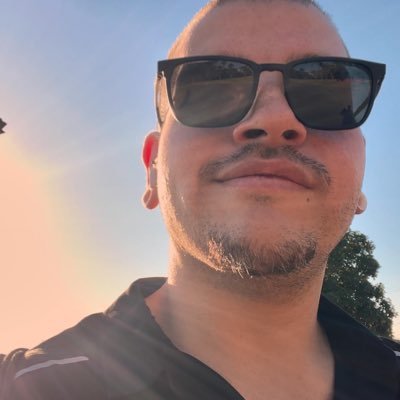 gordo_gay29's profile picture. 🙄