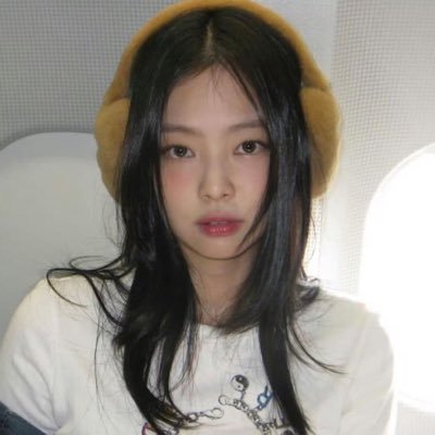 liqueurcola's profile picture. 🎡🎠