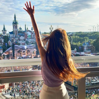 I prefer to focus on healthy living by joining the gym, yoga, and dance classes. Try new recipes and explore cuisines from different countries. Get together wit