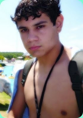 Em quanto algumas pessoas fazem de tudo para se tornarem marcante,outras agem naturalmente e se tornam inesquecível   jacksoon *--*