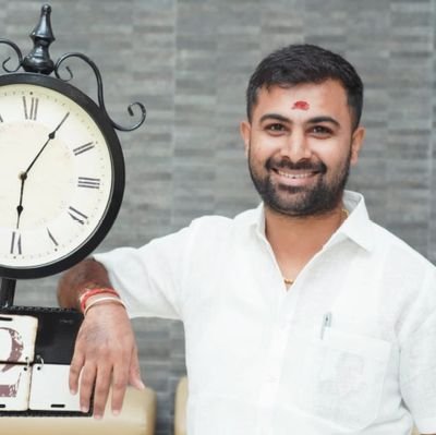 உன் இனத்தில் யார் பெயரை சொன்னால் உன் எதிரி குலை நடுங்குவானோ, அவனே உன் இனத்தின் தலைவன்! 😎🔥