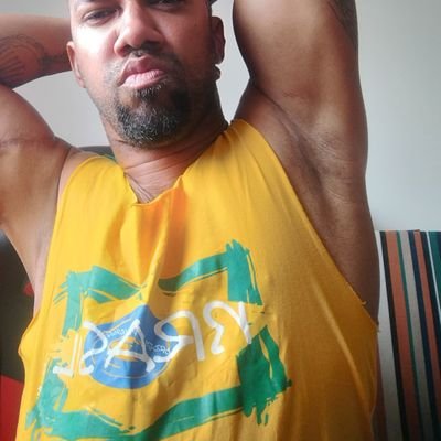 Dom profissional. DM aberta pra subs que estão a procura de dominação PAGA!
#Dominação financeira, #humilhação, privação de orgasmos, cuckhold,