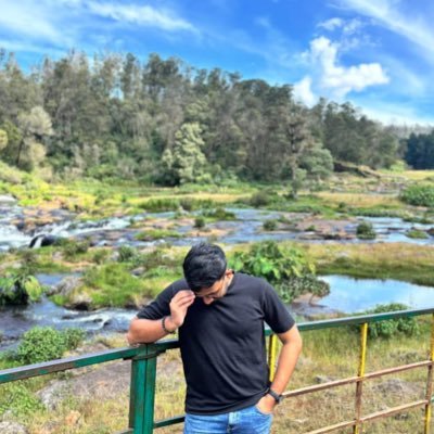 SuryanikhilM's profile picture. Loves Tech!