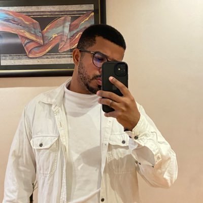 wellrobertoo_'s profile picture. 27 anos | Escorpiano 🦂 | Marketing 🚀 | Paraibano 🌵| “O carrossel nunca para de girar”