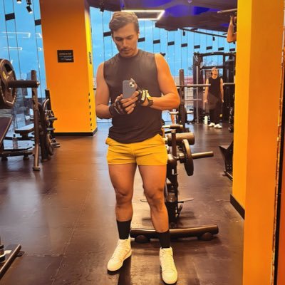 AdryanDogre's profile picture. Pádel 🏓                     Gym 🏋️.                       Páddel B.🏄‍♂️