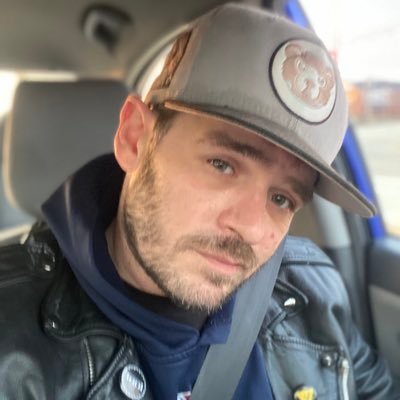 I'm just a guy who loves his family , the Cubbies , music , and good times. When the shit turns weird ,the weird turn pro. I like to Party from time to time.