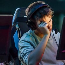 smooth_1337's profile picture. drifting away like a feather in air