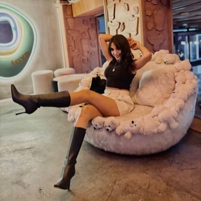 esenmimi's profile picture. 