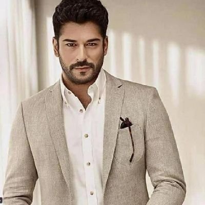 AhmdMhmdbl70828's profile picture. نحن لا نترك من وعدناهم بالبقاء ولكن لا نتمسك بمن اراد الرحيل إذا كنتم جبال نحن القمم👍🌹
قلمي بلا قيود وحبي بلا حدود والله ربي المعبود 🫶