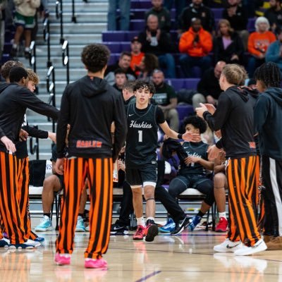 C/o 2026 • 6’0 Guard • 3.5 GPA • Harlem Highschool • Team Fvv NXT• https://t.co/rmNCduQJ7T • Teoperera929@yahoo.com 815-990-2591 Proverbs 3:5-6