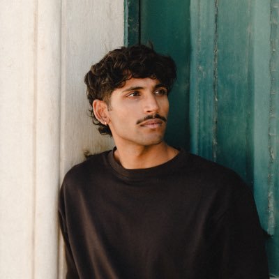 ShreyCodes's profile picture. CTO @ https://t.co/4uaV9tY2IR // Prev @ Asana NYC // Waterloo Engineer // Frugality, Focus, Obsession and Love