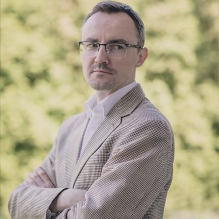 Medievalist, crusades historian, neo-Latin philologist (Institute of History, Card. Stefan Wyszyński Univ. in Warsaw): b.dzwigala@uksw.edu.pl