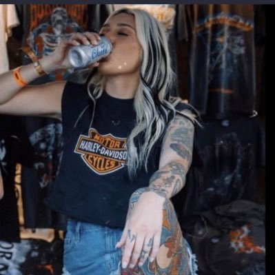 Manager / Triple Agent of Alexis Keith. Rock music is a lifestyle,a movement, a bloody heartbeat of primal screams & Vibrant Life. & my Alexis Keith creates it