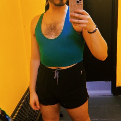 sailorslutmoon's profile picture. 26. vers latino he/they 🌹🌙