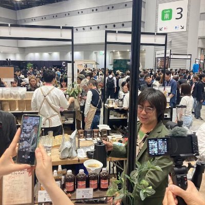 東京(江戸川区)でもとりわけ知名度の低い篠崎という場所で #たぐち珈琲豆店 を経営しつつ、 @MCR_youseem の運営もしている個人の見解アカウント。東日本コーヒー商工組合理事。J.C.Q.A.コーヒーインストラクター講師