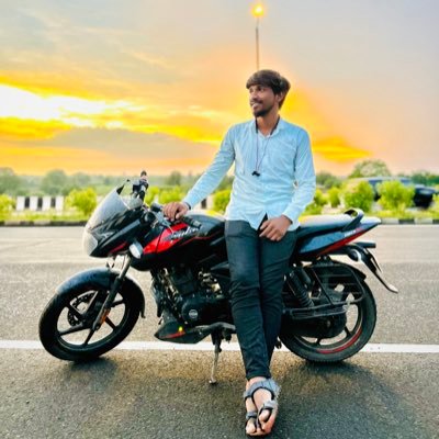 _alok_vaishnav's profile picture. 🔢 Data Analyst | 📊 Turning data into actionable insights
💡 Passionate about storytelling with numbers & driving decisions
📈 Python | SQL | Tableau | Excel