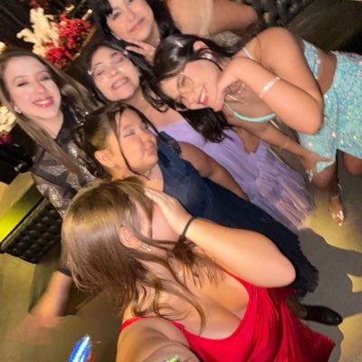 nandiszoca's profile picture. 