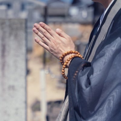 煩悩の塊 煩悩に抗いたいけどすぐ負ける坊主 早く人間になりたい♡ 無言フォローで気分害されたらすみません 2024年 年の瀬より〜 ボンとお呼びくださいませ