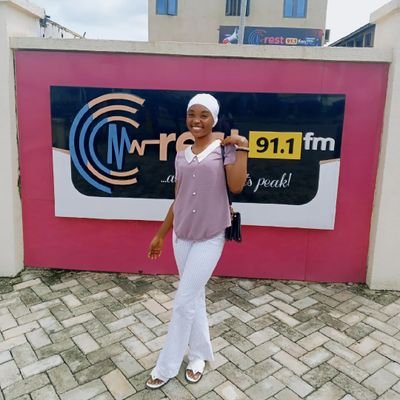 FZhully's profile picture. I'm unique in my own way. Communicator, Linguist, A member of Junior Chamber International (JCI), Muslimah 🧕