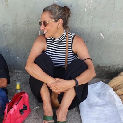 VLifshitz's profile picture. Amateur anthropologist,traveler and a-pastry chef🎂