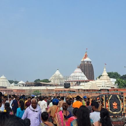 itznot_ayush's profile picture. 