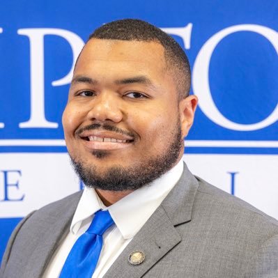 Hampton University Director of Compliance. 2X HBCU Graduate WSSU ALUM 🏈 FAMU ALUM Omega Psi Phi 🐶⭐️ Transfer Portal Specialist✨