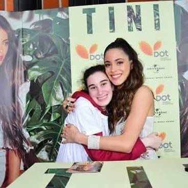 Tinista ,fan de mora
fan account
Tini me cito dos tw 21/10/21
10/3/25 abracé a mora
hincha de river ⚪️🔴⚪️