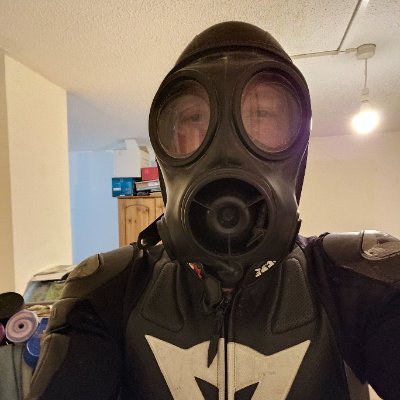 Rubber and Gear fetishist No under 18's NSFW DMs welcome