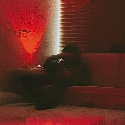 Jas_boreddd's profile picture. it's not always rainbows and butterflies !!