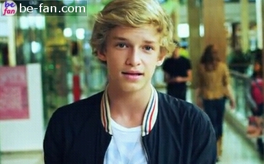 My name is Diana, i love to play piano , i'm 15 and a HUGE fan of CODY SIMPSON! ;D